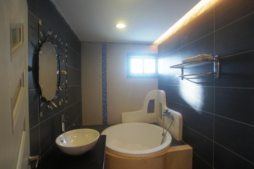 Hong Ben Hotel Kenting Extérieur photo